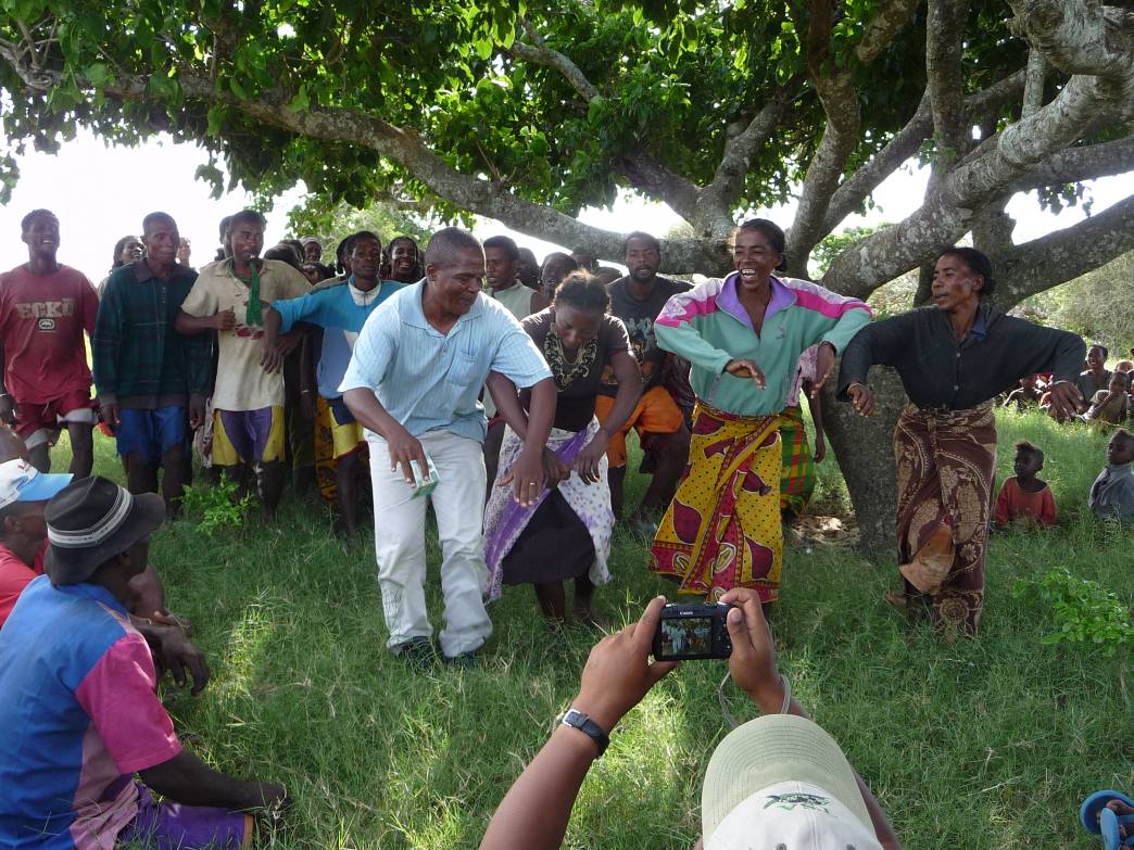 Sylvain_doing_a_traditional_dance_with_Antsakoamasy_villagers_this_is_a_prelude_to_the_festivities_that_will_ensue_in_a_few_days